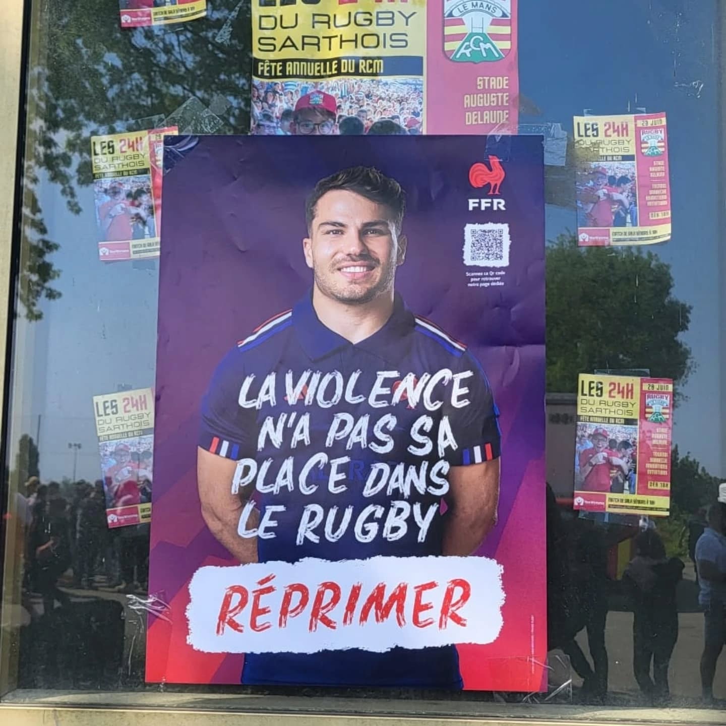 Homogène est présent pour le 32ième de final de Rugby aux cà´tés du @rcm_rugby_club